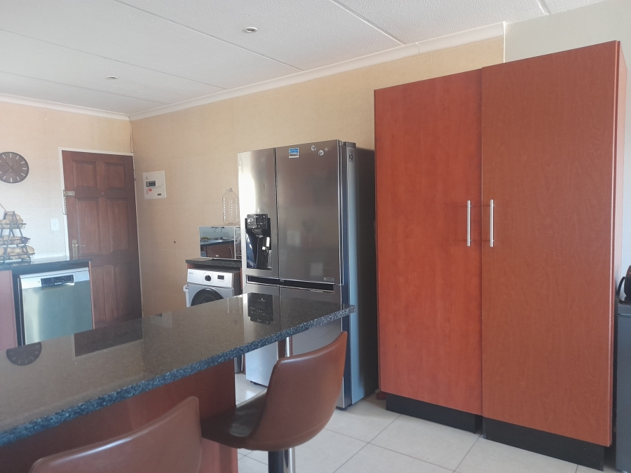 3 Bedroom Property for Sale in Bassonia Rock Gauteng