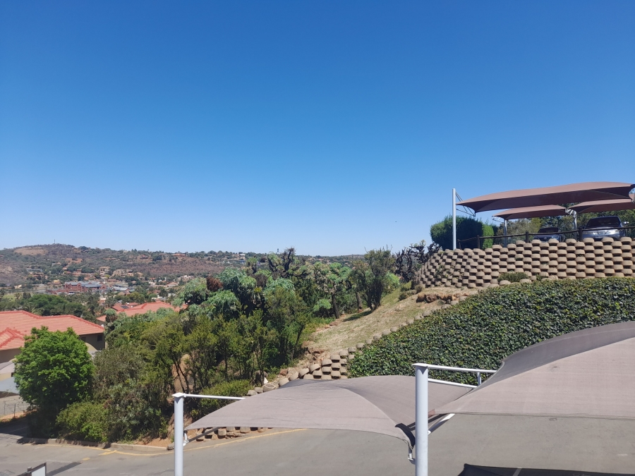 3 Bedroom Property for Sale in Bassonia Rock Gauteng