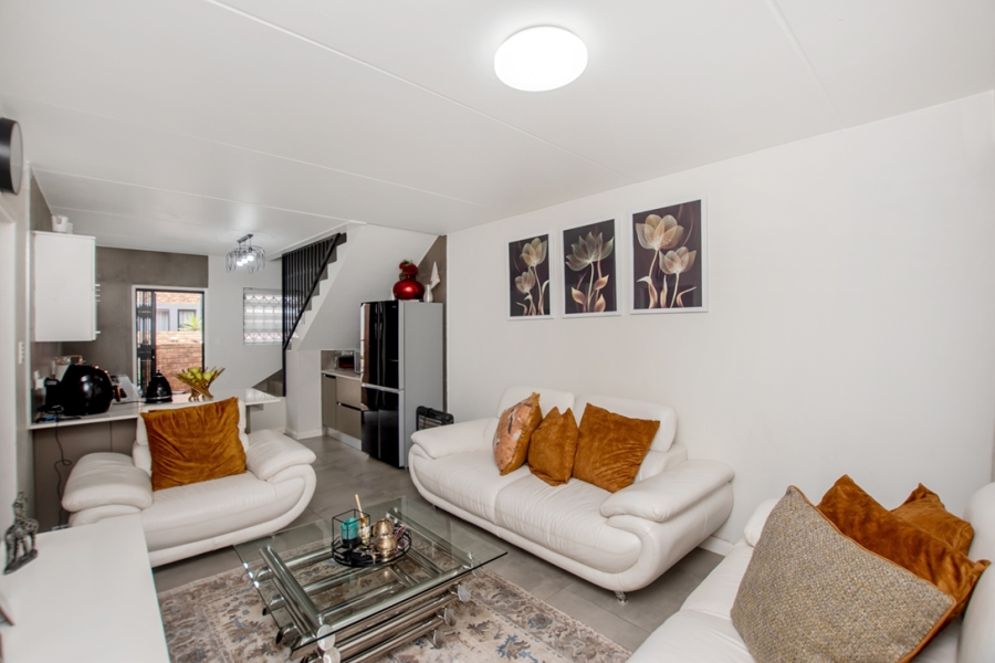 3 Bedroom Property for Sale in Denneoord Gauteng