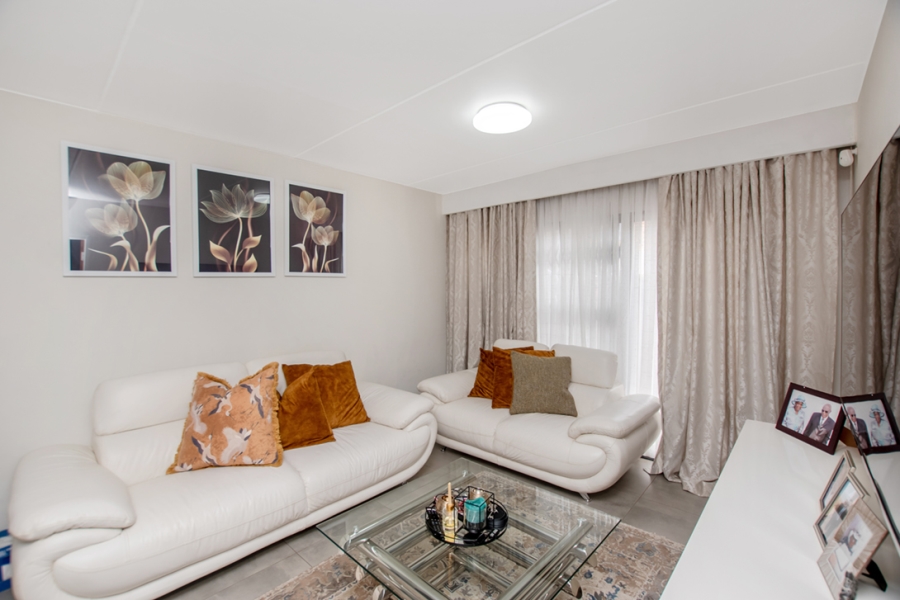 3 Bedroom Property for Sale in Denneoord Gauteng