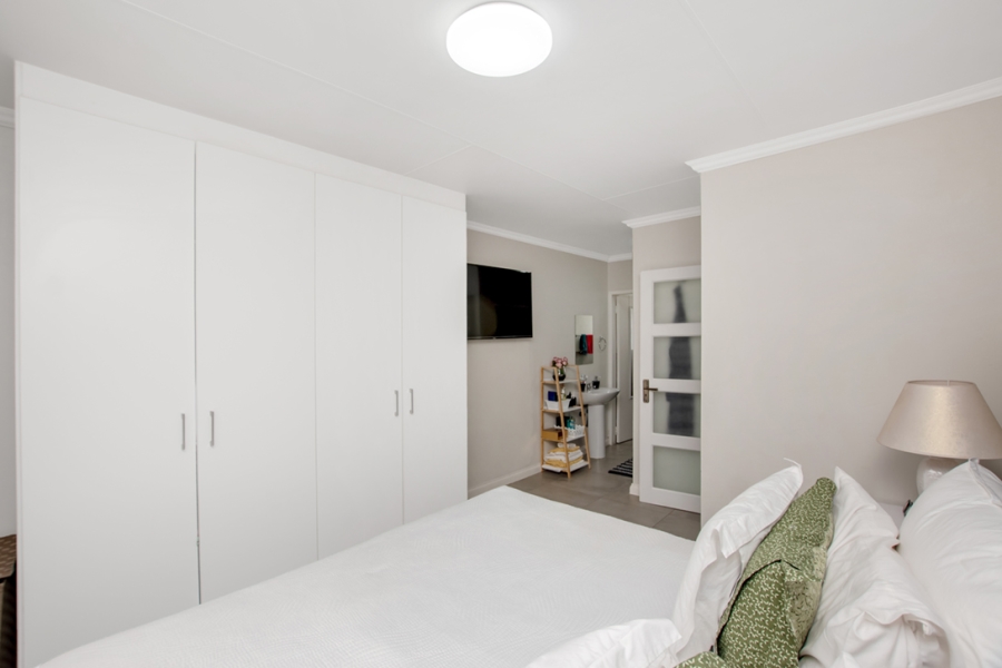 3 Bedroom Property for Sale in Denneoord Gauteng