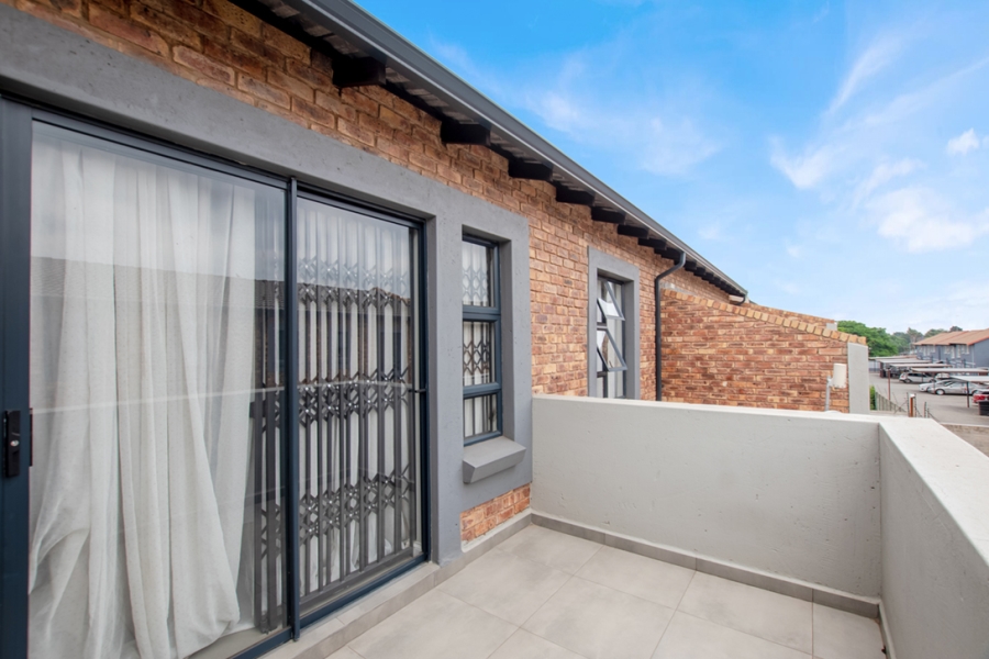 3 Bedroom Property for Sale in Denneoord Gauteng