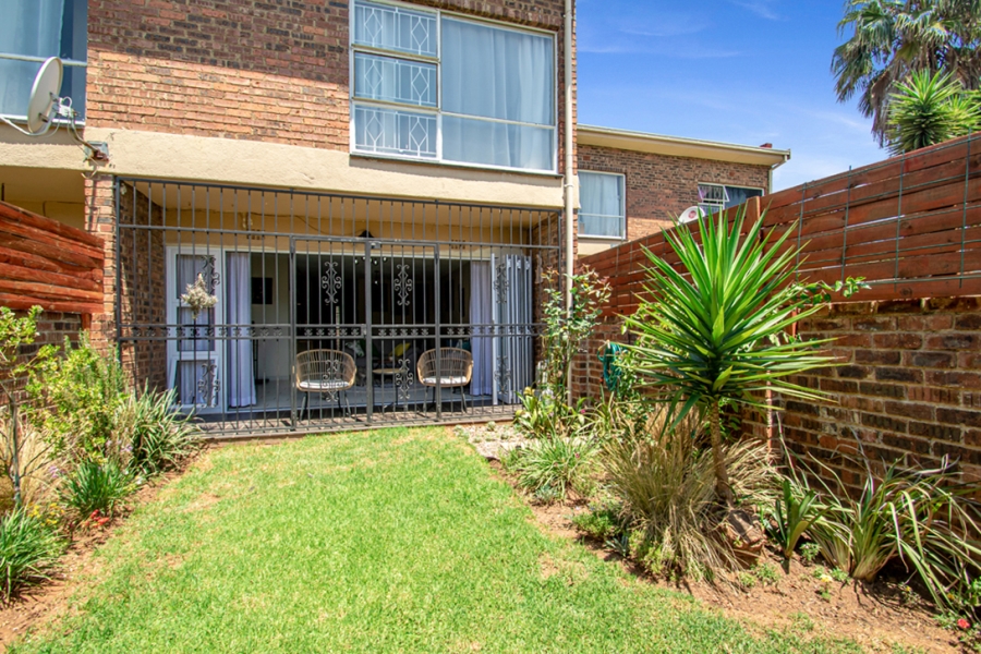 3 Bedroom Property for Sale in Wilro Park Gauteng