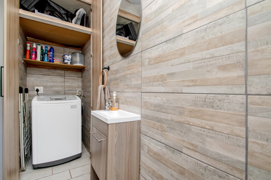 3 Bedroom Property for Sale in Wilro Park Gauteng