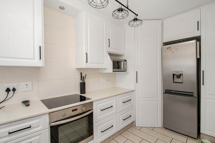 3 Bedroom Property for Sale in Wilro Park Gauteng