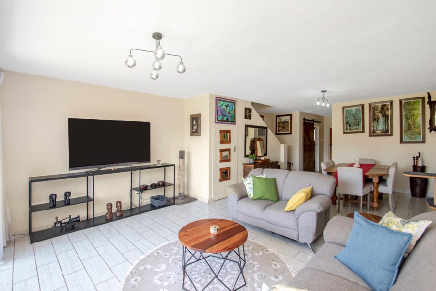 3 Bedroom Property for Sale in Wilro Park Gauteng