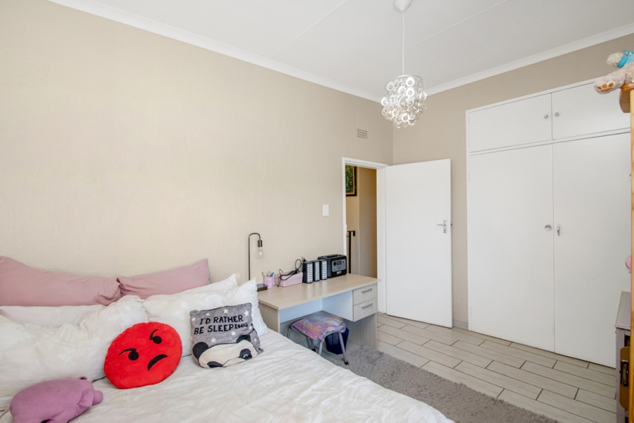 3 Bedroom Property for Sale in Wilro Park Gauteng