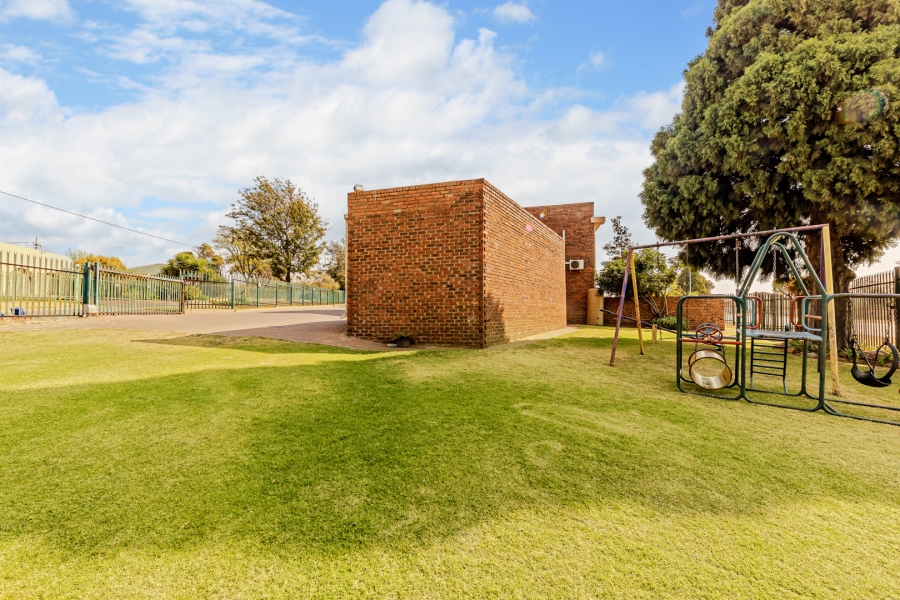 3 Bedroom Property for Sale in Wilro Park Gauteng