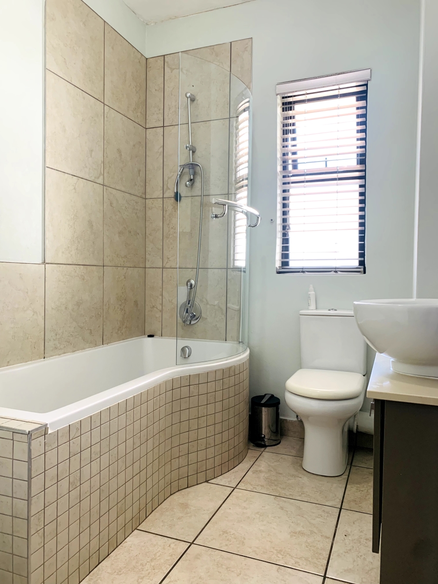 1 Bedroom Property for Sale in Rivonia Gauteng