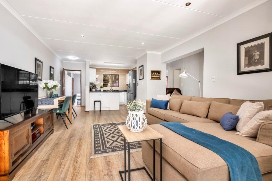 2 Bedroom Property for Sale in Bryanston Gauteng