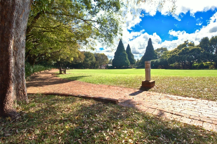 3 Bedroom Property for Sale in Die Hoewes Gauteng