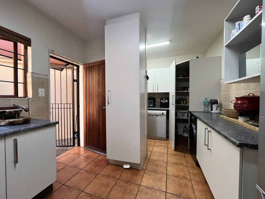 3 Bedroom Property for Sale in Eldoraigne Gauteng