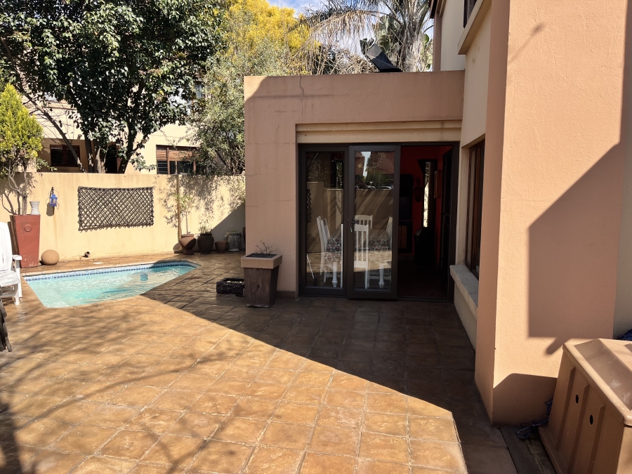 3 Bedroom Property for Sale in Eldoraigne Gauteng