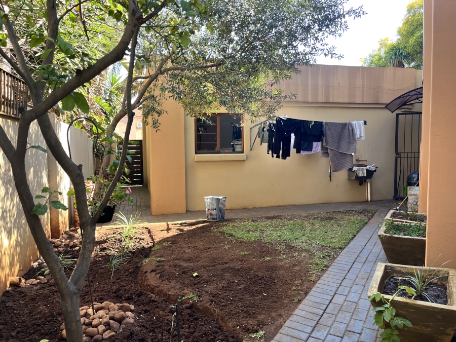3 Bedroom Property for Sale in Eldoraigne Gauteng