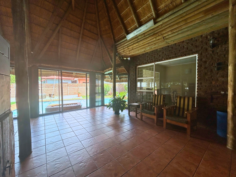 6 Bedroom Property for Sale in Hennopspark Gauteng