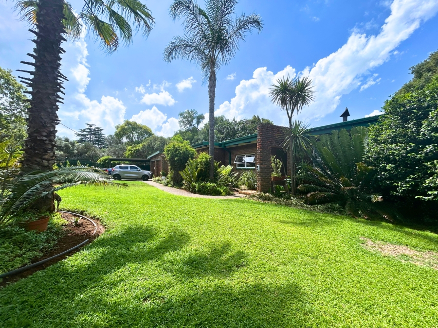 6 Bedroom Property for Sale in Hennopspark Gauteng