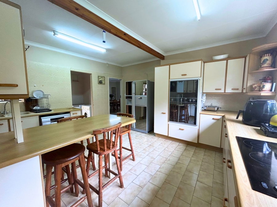 6 Bedroom Property for Sale in Hennopspark Gauteng