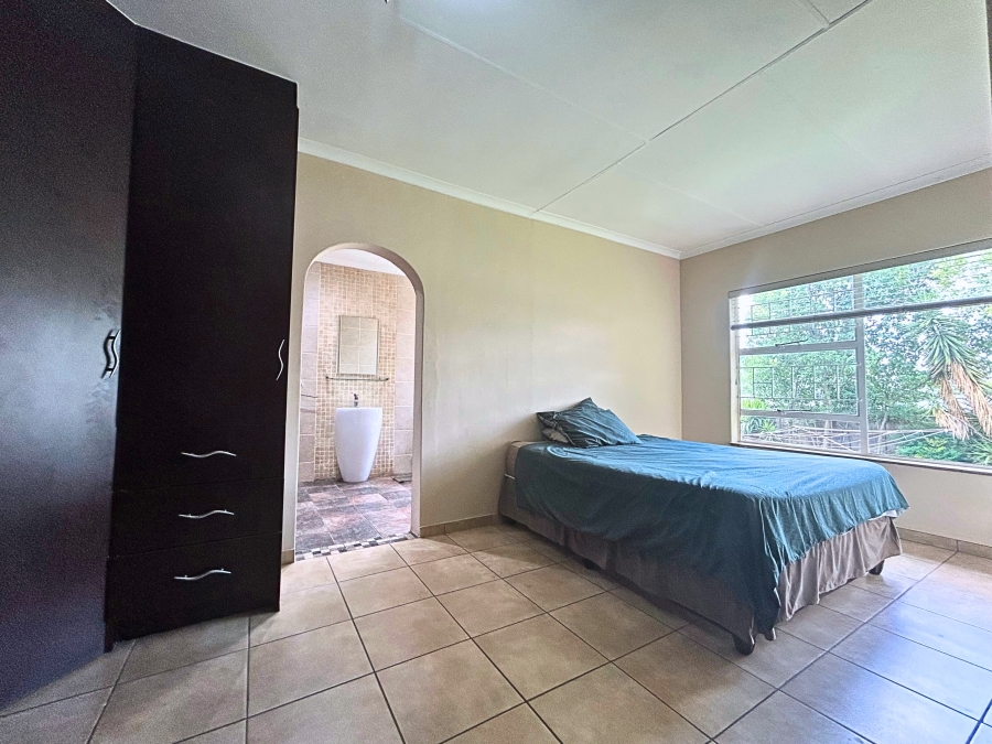 6 Bedroom Property for Sale in Hennopspark Gauteng