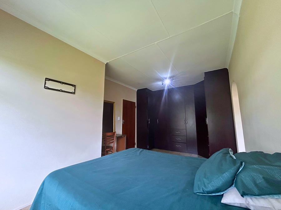 6 Bedroom Property for Sale in Hennopspark Gauteng