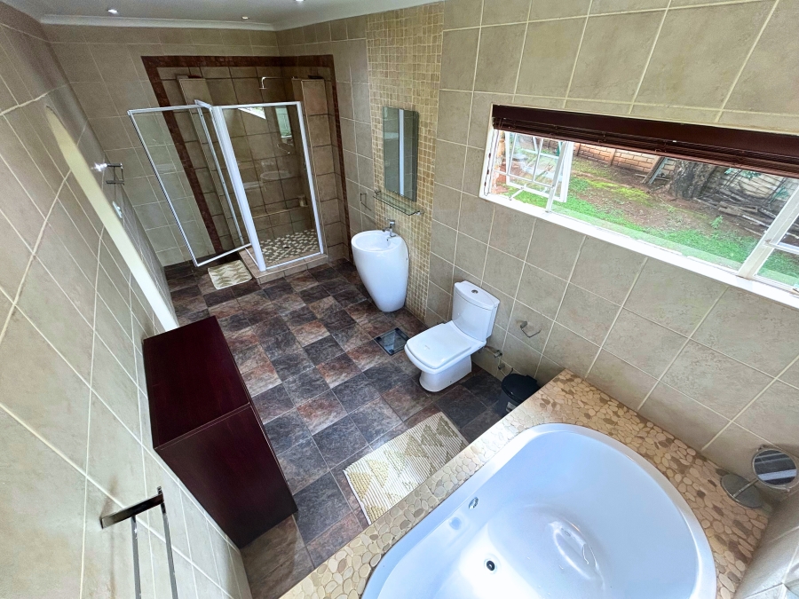 6 Bedroom Property for Sale in Hennopspark Gauteng