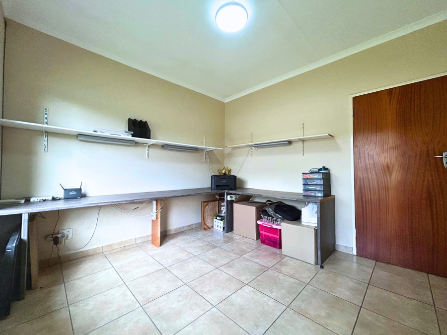 6 Bedroom Property for Sale in Hennopspark Gauteng