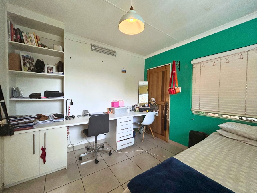 6 Bedroom Property for Sale in Hennopspark Gauteng