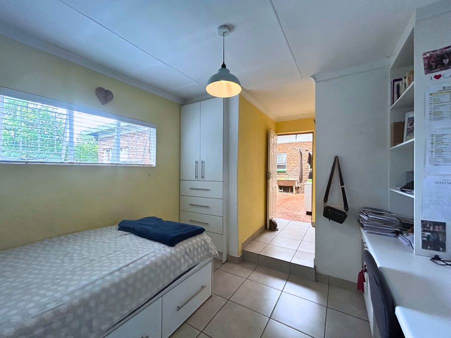 6 Bedroom Property for Sale in Hennopspark Gauteng