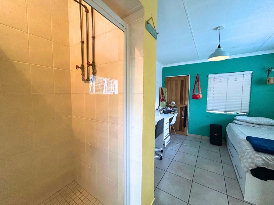 6 Bedroom Property for Sale in Hennopspark Gauteng