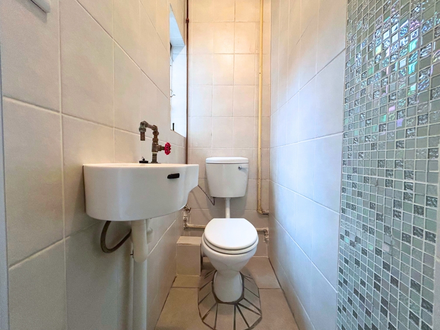 6 Bedroom Property for Sale in Hennopspark Gauteng