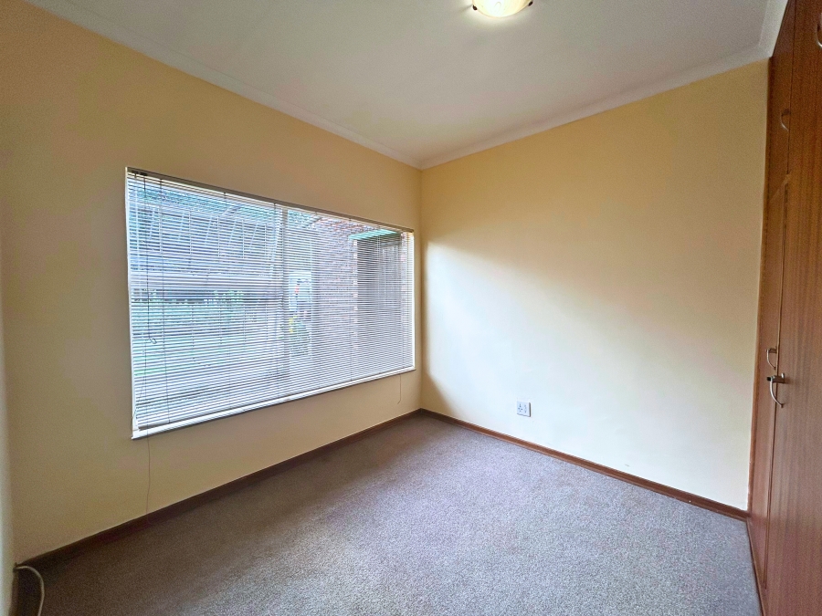 6 Bedroom Property for Sale in Hennopspark Gauteng