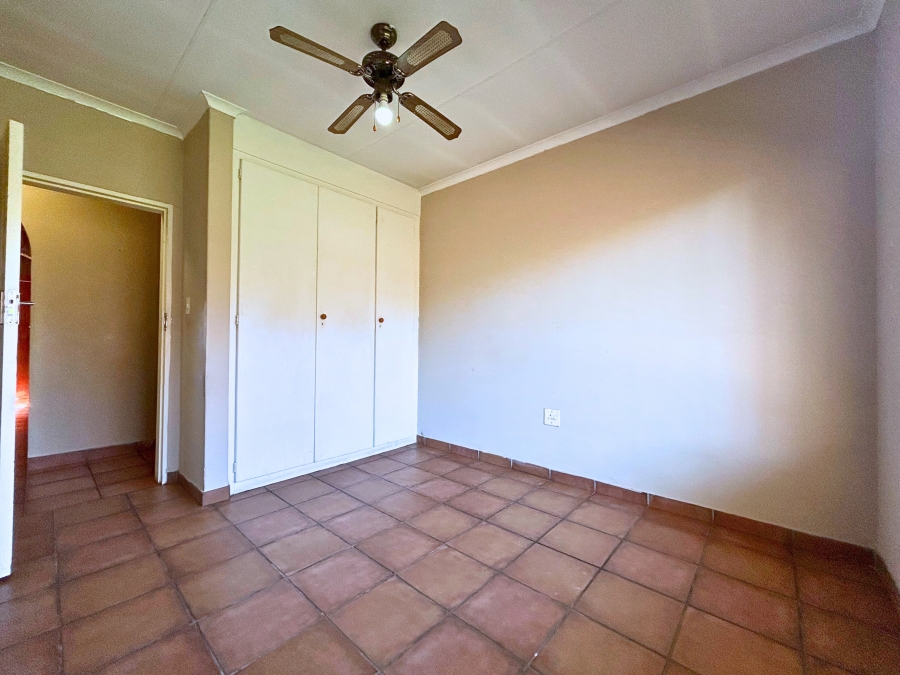 4 Bedroom Property for Sale in Eldoraigne Gauteng