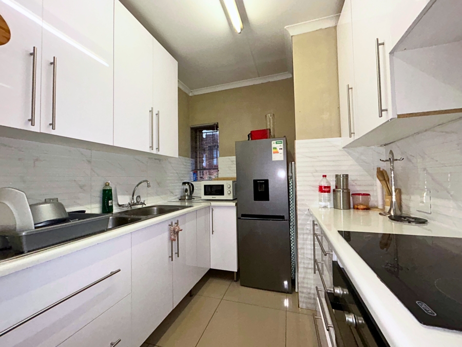 2 Bedroom Property for Sale in Zwartkop Gauteng