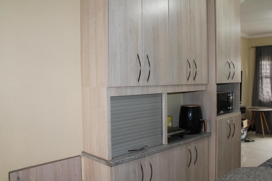 2 Bedroom Property for Sale in Mayberry Park Gauteng