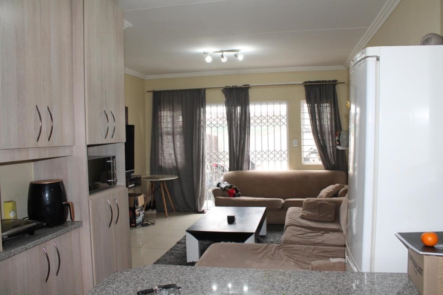 2 Bedroom Property for Sale in Mayberry Park Gauteng