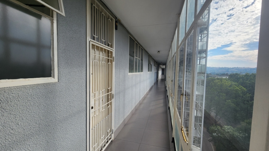 2 Bedroom Property for Sale in Bedford Gardens Gauteng