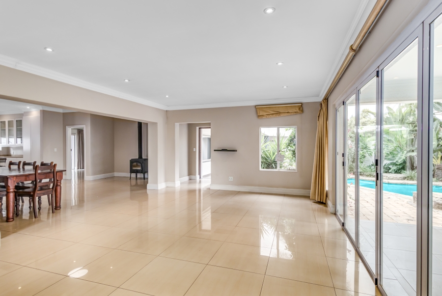 To Let 5 Bedroom Property for Rent in Bryanston Gauteng