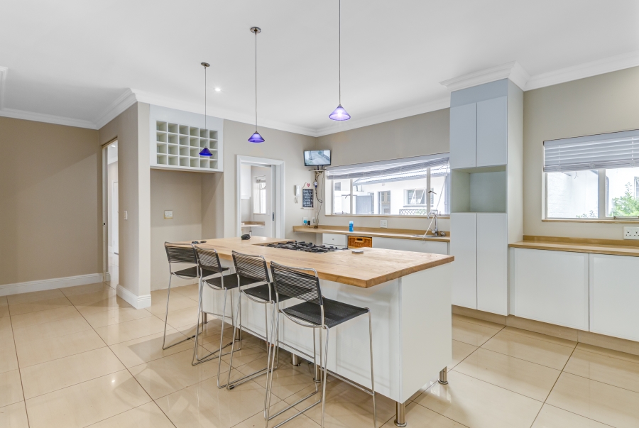 To Let 5 Bedroom Property for Rent in Bryanston Gauteng