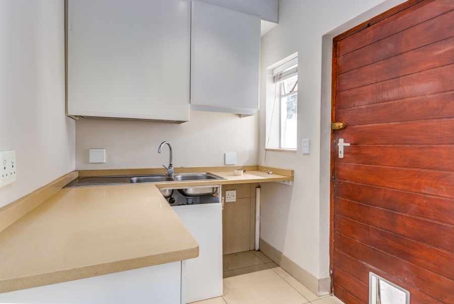 To Let 5 Bedroom Property for Rent in Bryanston Gauteng