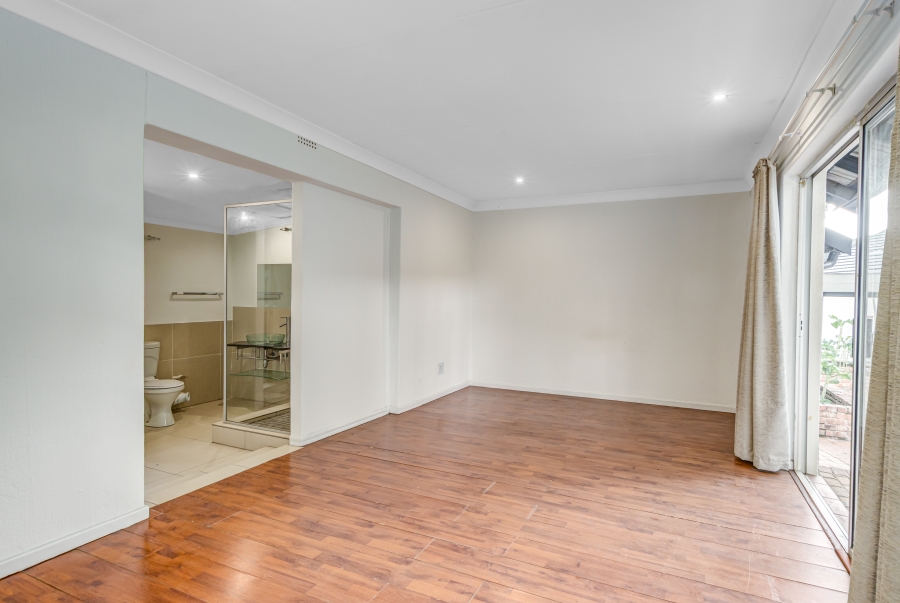 To Let 5 Bedroom Property for Rent in Bryanston Gauteng