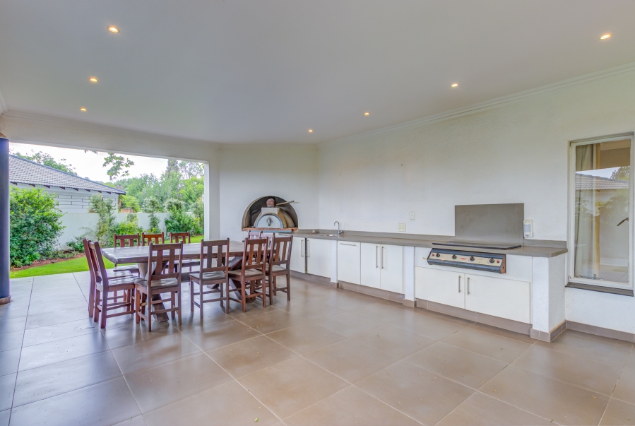 To Let 5 Bedroom Property for Rent in Bryanston Gauteng