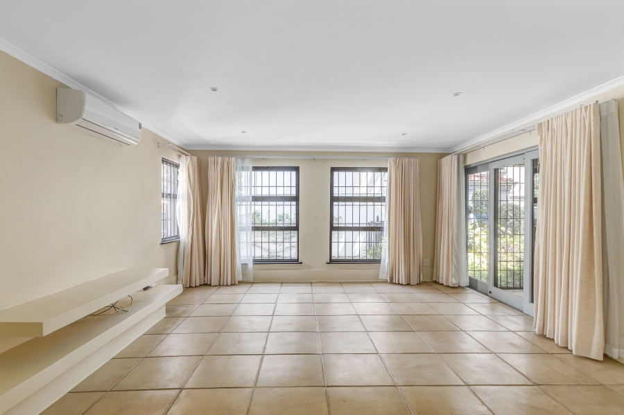 To Let 4 Bedroom Property for Rent in Morningside Gauteng