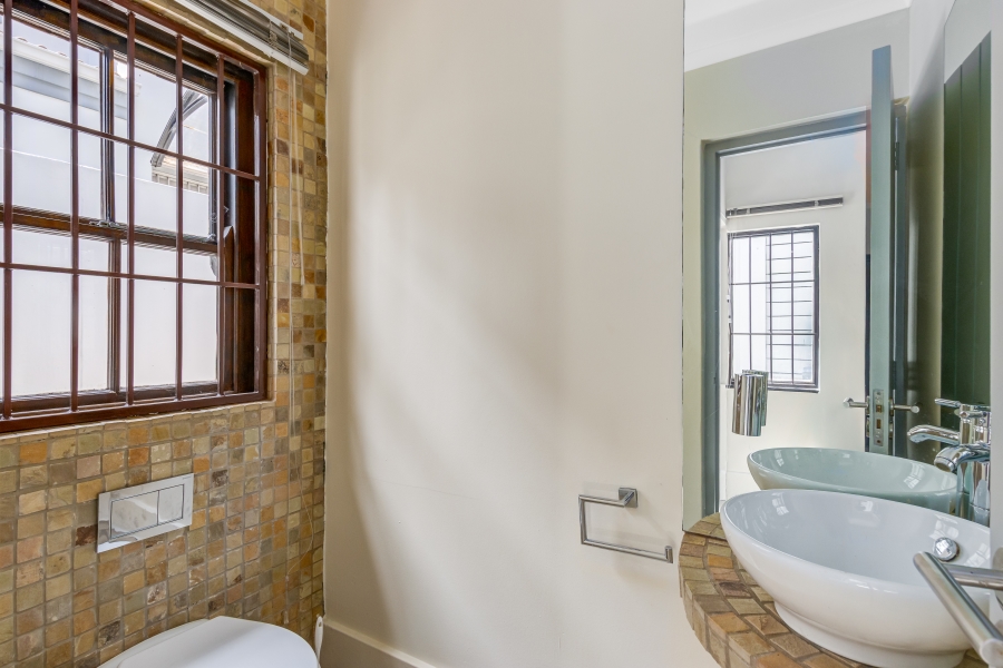 To Let 4 Bedroom Property for Rent in Morningside Gauteng