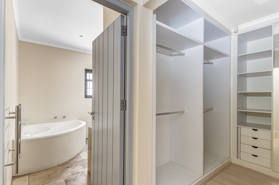 To Let 4 Bedroom Property for Rent in Morningside Gauteng