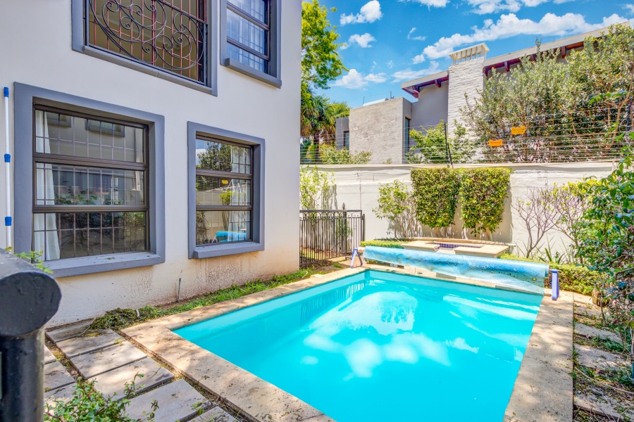 To Let 4 Bedroom Property for Rent in Morningside Gauteng