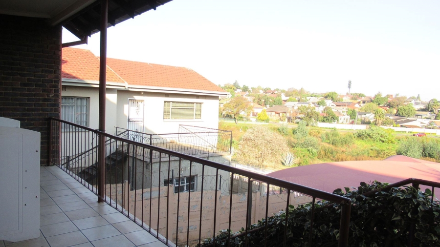 3 Bedroom Property for Sale in Lindhaven Gauteng