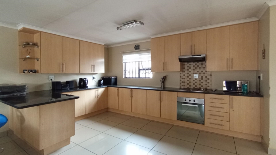 3 Bedroom Property for Sale in Eldorette Gauteng