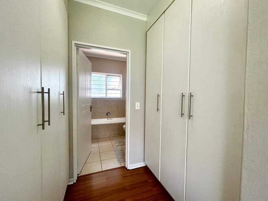 To Let 3 Bedroom Property for Rent in Gallo Manor Gauteng