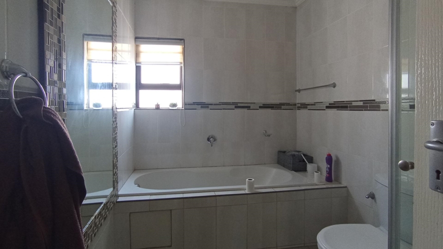 3 Bedroom Property for Sale in Amandasig Gauteng