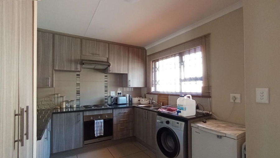 3 Bedroom Property for Sale in Heatherdale AH Gauteng