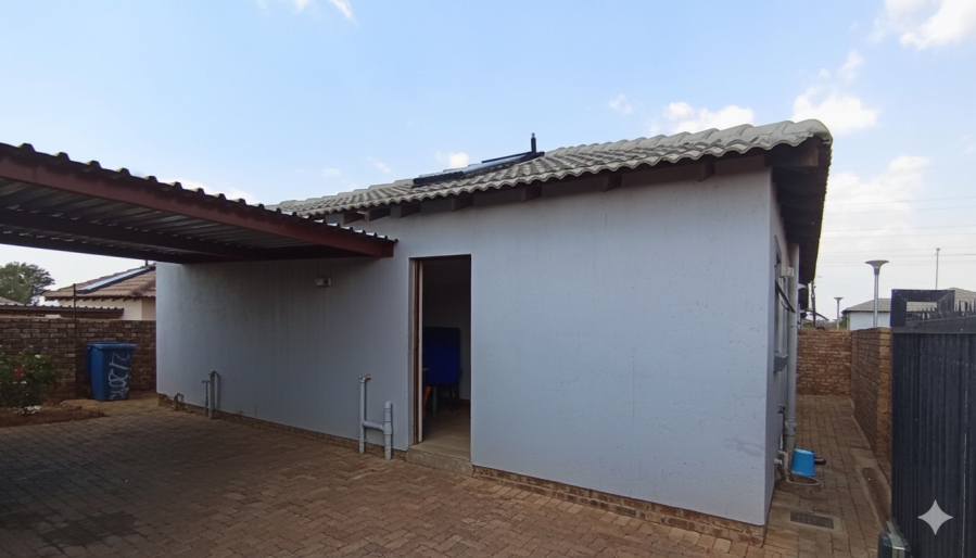 3 Bedroom Property for Sale in Chantelle Gauteng